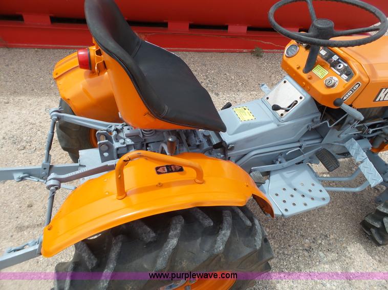 image for item BZ9190 Kubota B7100HST MFWD tractor