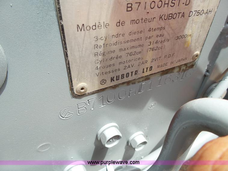 image for item BZ9190 Kubota B7100HST MFWD tractor