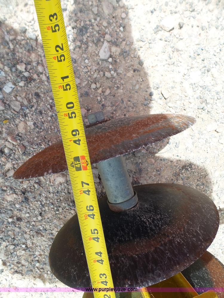 image for item BZ9190 Kubota B7100HST MFWD tractor