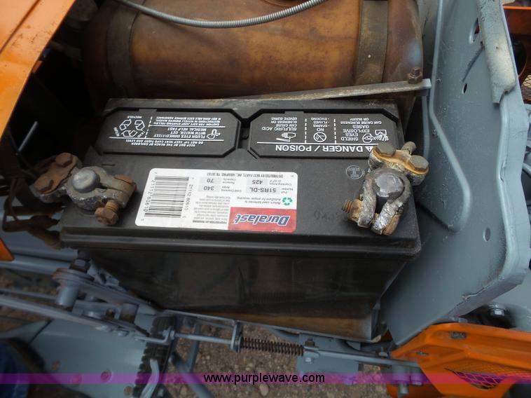 image for item BZ9190 Kubota B7100HST MFWD tractor