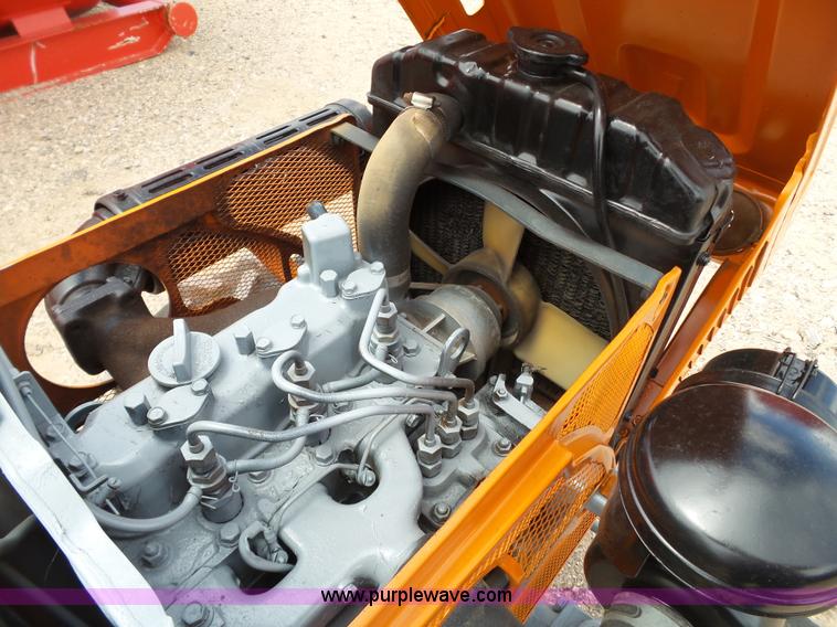 image for item BZ9190 Kubota B7100HST MFWD tractor