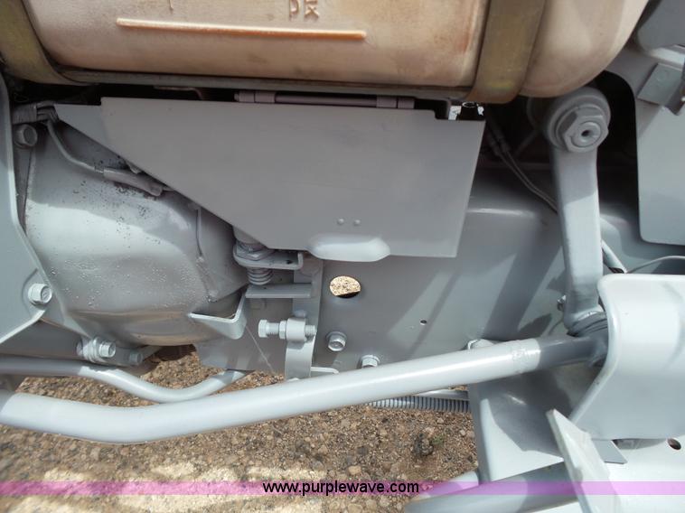 image for item BZ9190 Kubota B7100HST MFWD tractor