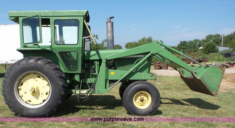 image for item BZ9660 John Deere 4320 tractor
