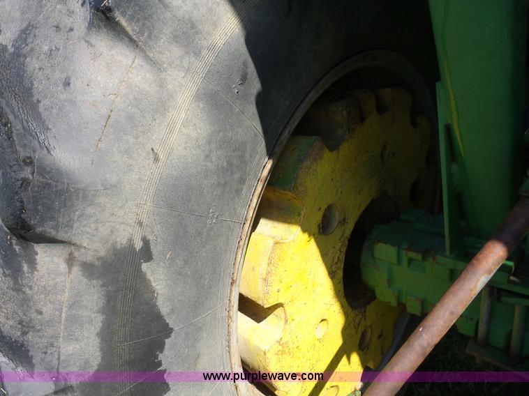 image for item BZ9660 John Deere 4320 tractor