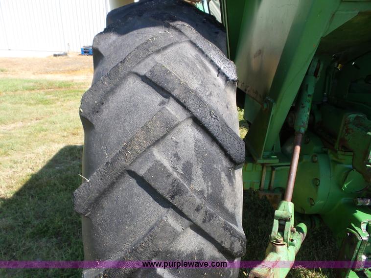 image for item BZ9660 John Deere 4320 tractor