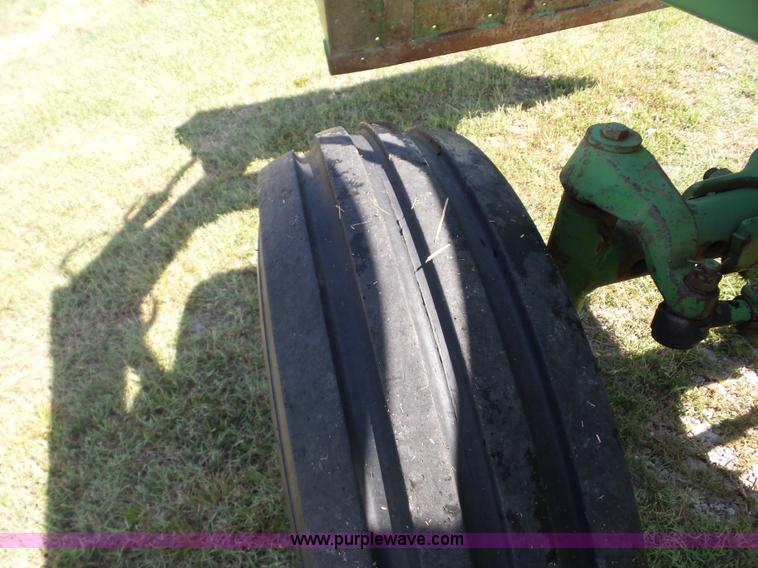 image for item BZ9660 John Deere 4320 tractor