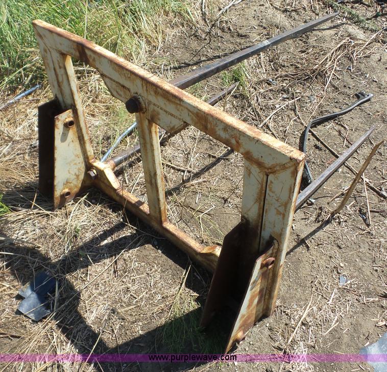 image for item BZ9660 John Deere 4320 tractor