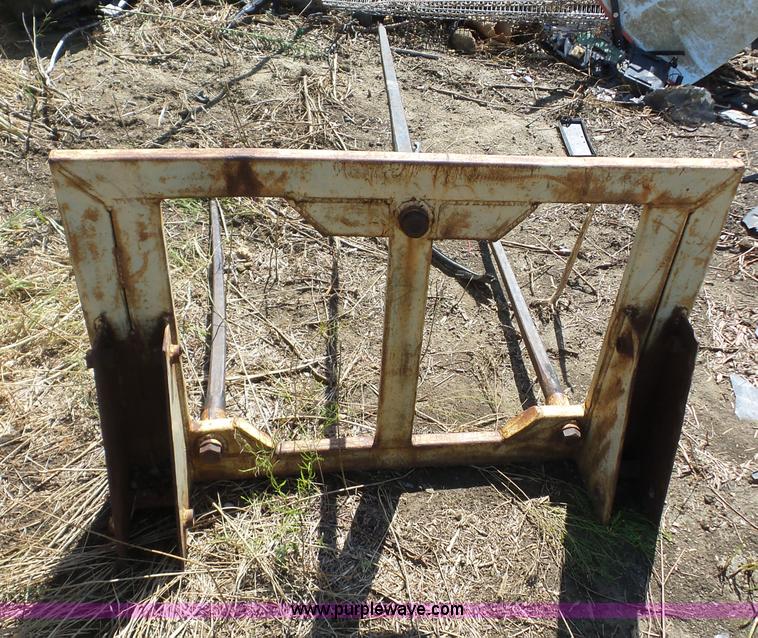 image for item BZ9660 John Deere 4320 tractor