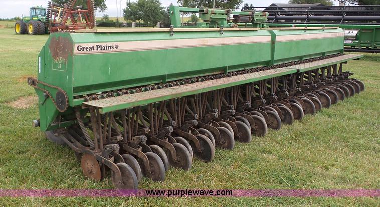 image for item BZ9687 Great Plains Solid Stand 24 grain drill