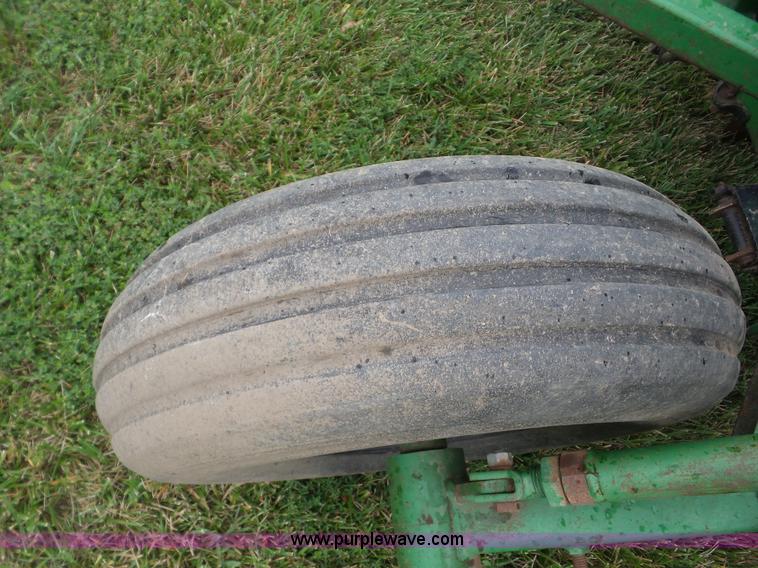 image for item BZ9687 Great Plains Solid Stand 24 grain drill