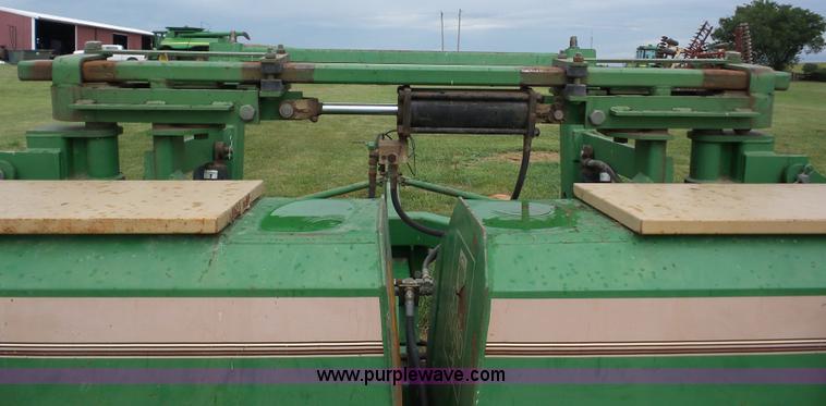 image for item BZ9687 Great Plains Solid Stand 24 grain drill