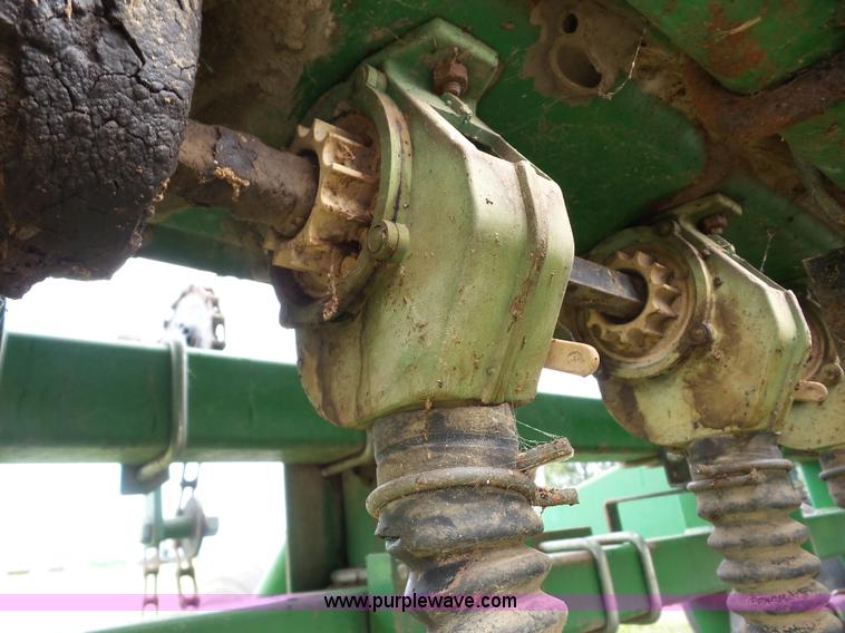 image for item BZ9687 Great Plains Solid Stand 24 grain drill