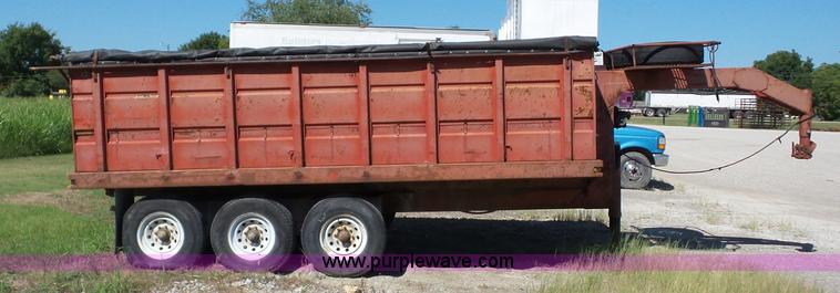image for item BZ9695 Dump bed grain trailer