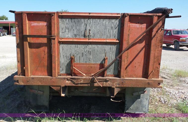 image for item BZ9695 Dump bed grain trailer