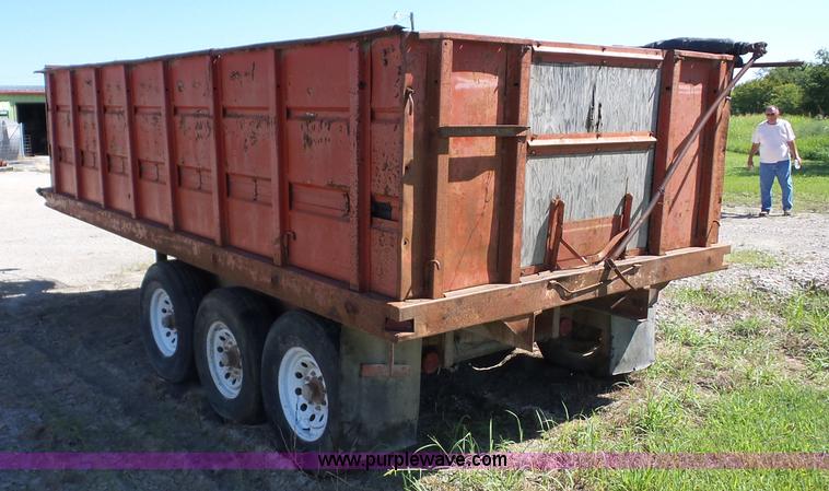 image for item BZ9695 Dump bed grain trailer