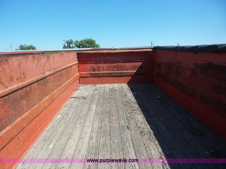 image for item BZ9695 Dump bed grain trailer