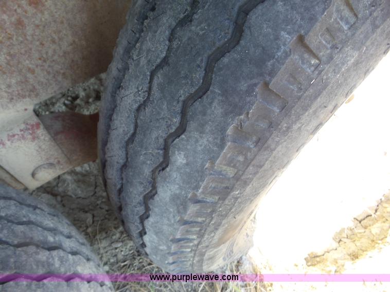 image for item BZ9695 Dump bed grain trailer