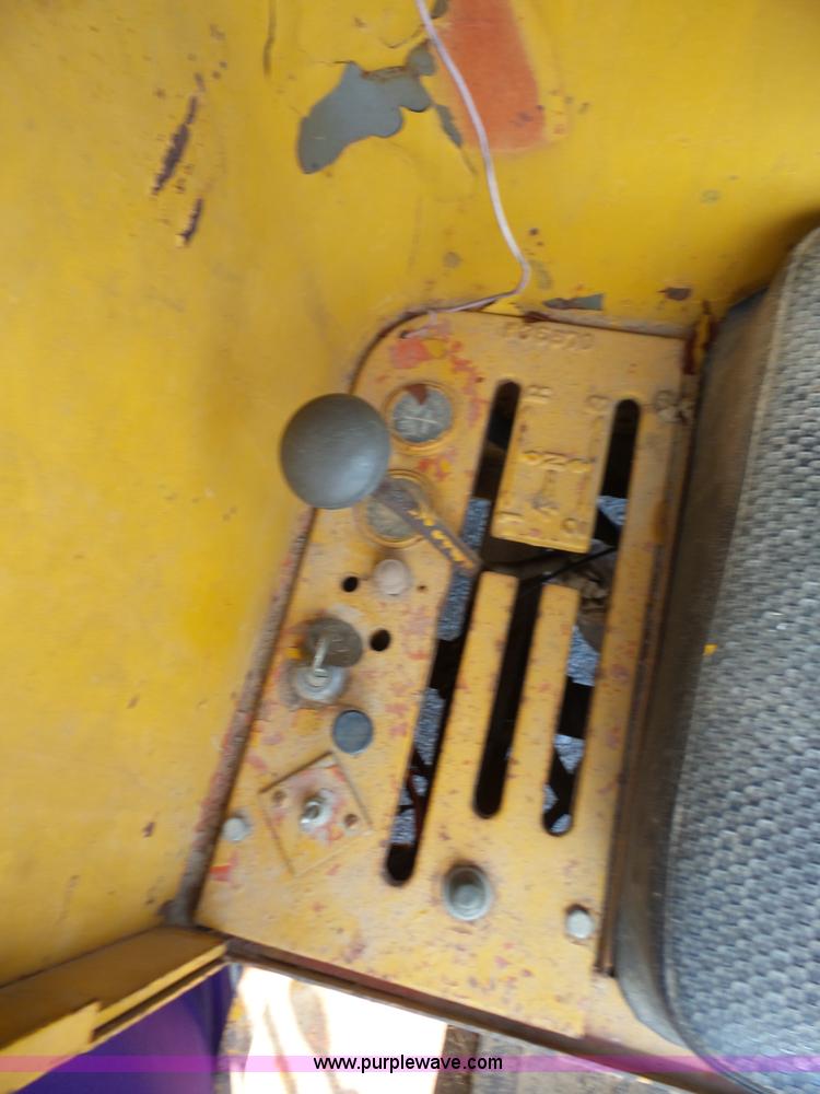 image for item BZ9697 1965 Galion 503L ridgid frame motor grader