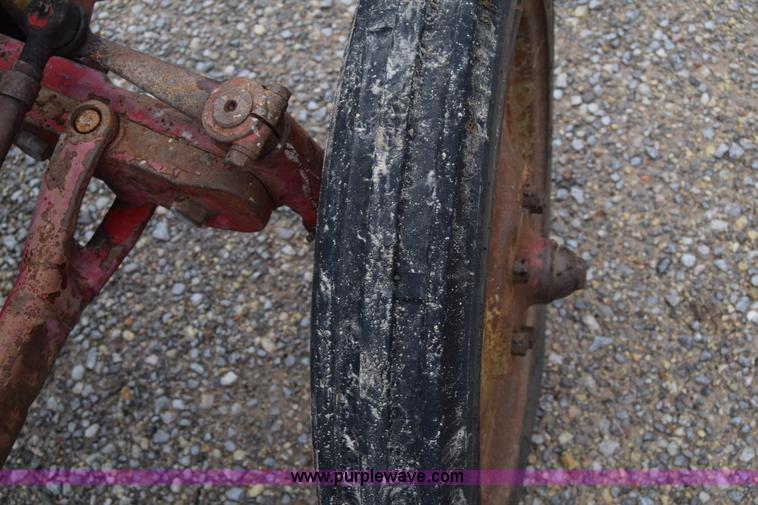 image for item CA9806 1950 Ford 8N tractor