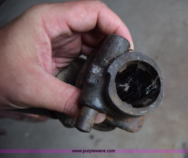 image for item CA9811 Massey-Ferguson 124 small square baler