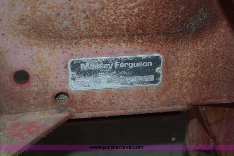 image for item CA9811 Massey-Ferguson 124 small square baler