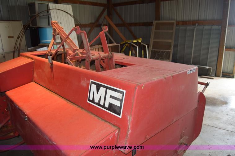 image for item CA9811 Massey-Ferguson 124 small square baler