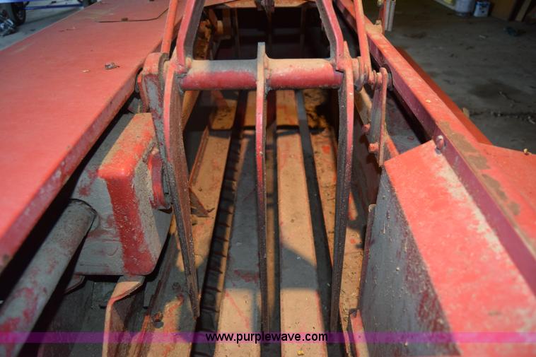 image for item CA9811 Massey-Ferguson 124 small square baler