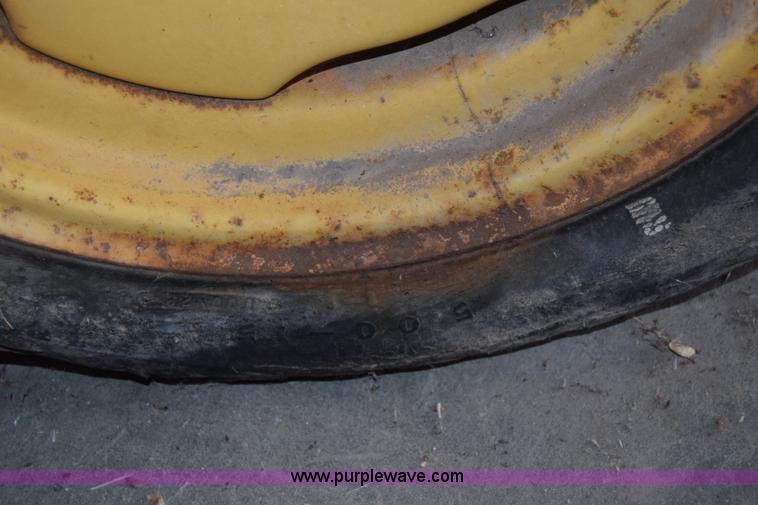 image for item CA9811 Massey-Ferguson 124 small square baler