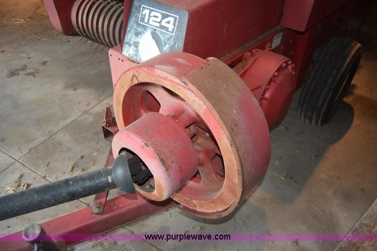 image for item CA9811 Massey-Ferguson 124 small square baler