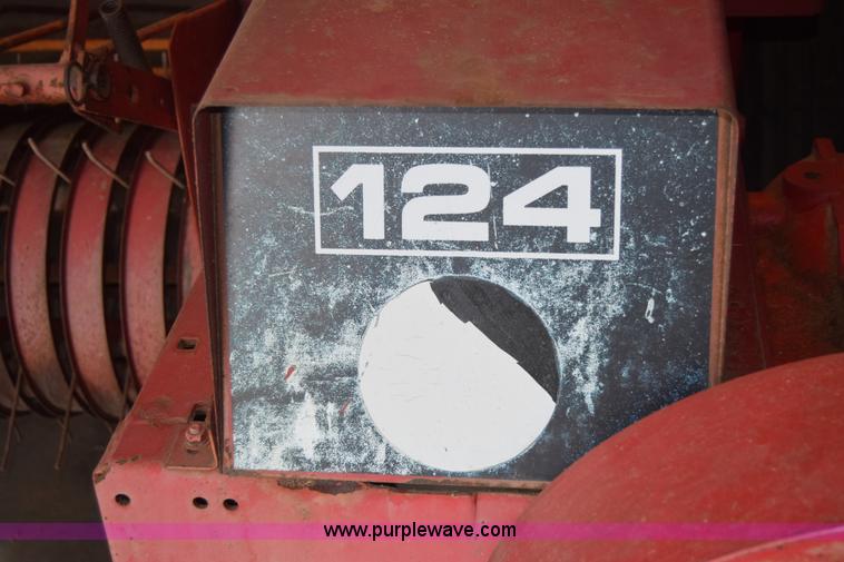 image for item CA9811 Massey-Ferguson 124 small square baler