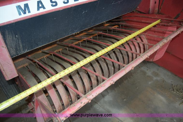 image for item CA9811 Massey-Ferguson 124 small square baler