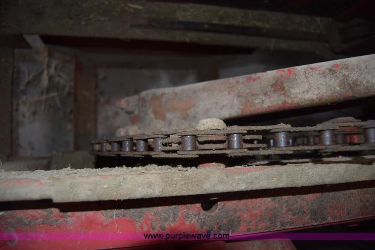 image for item CA9811 Massey-Ferguson 124 small square baler