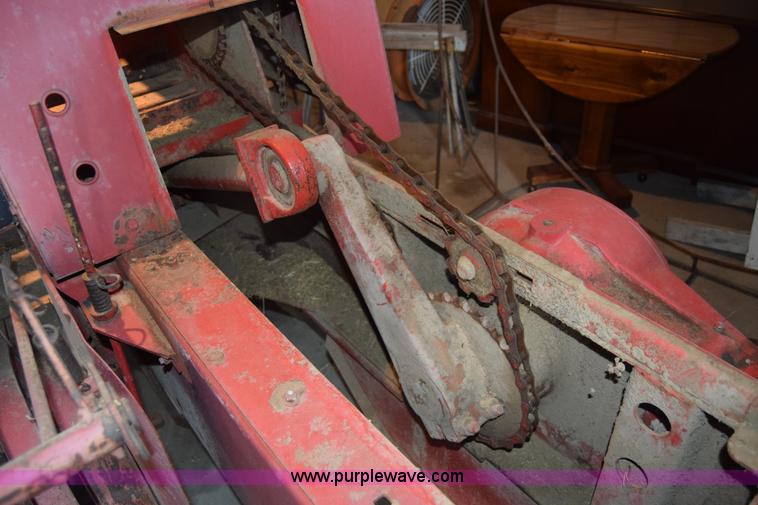 image for item CA9811 Massey-Ferguson 124 small square baler