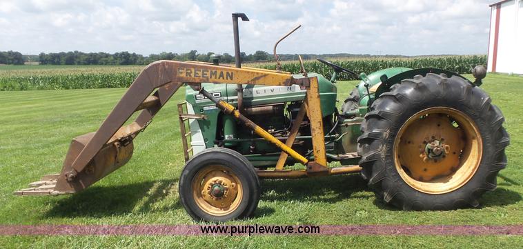 image for item CC9503 1964 Oliver 550 tractor