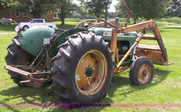 image for item CC9503 1964 Oliver 550 tractor