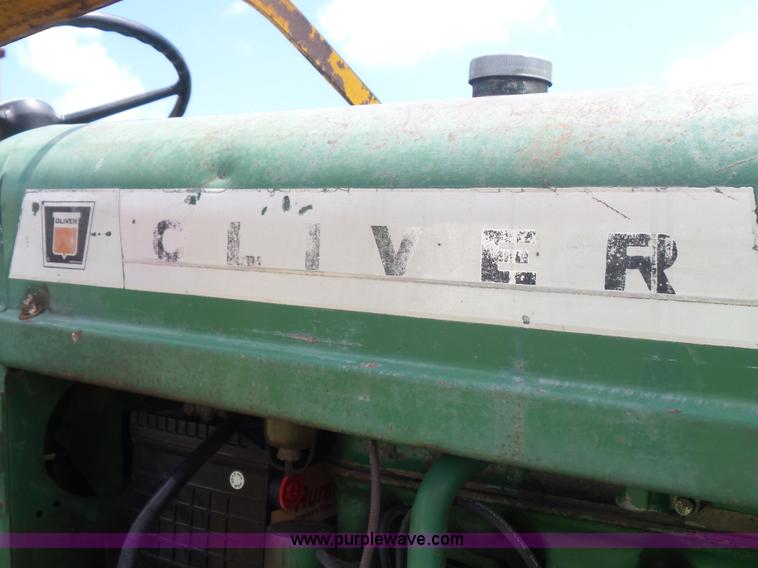 image for item CC9503 1964 Oliver 550 tractor