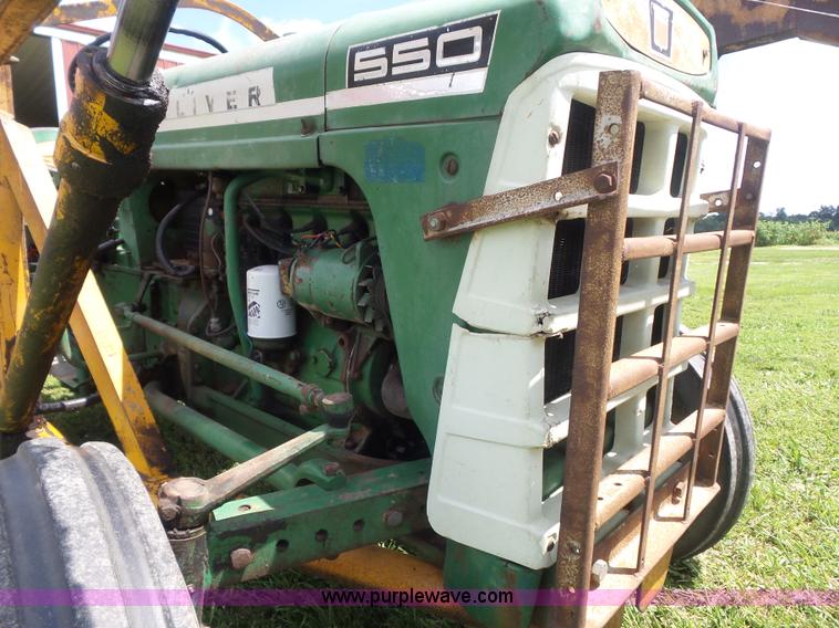 image for item CC9503 1964 Oliver 550 tractor