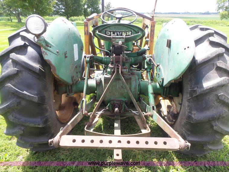 image for item CC9503 1964 Oliver 550 tractor