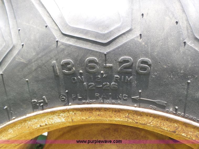 image for item CC9503 1964 Oliver 550 tractor