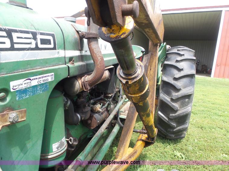 image for item CC9503 1964 Oliver 550 tractor