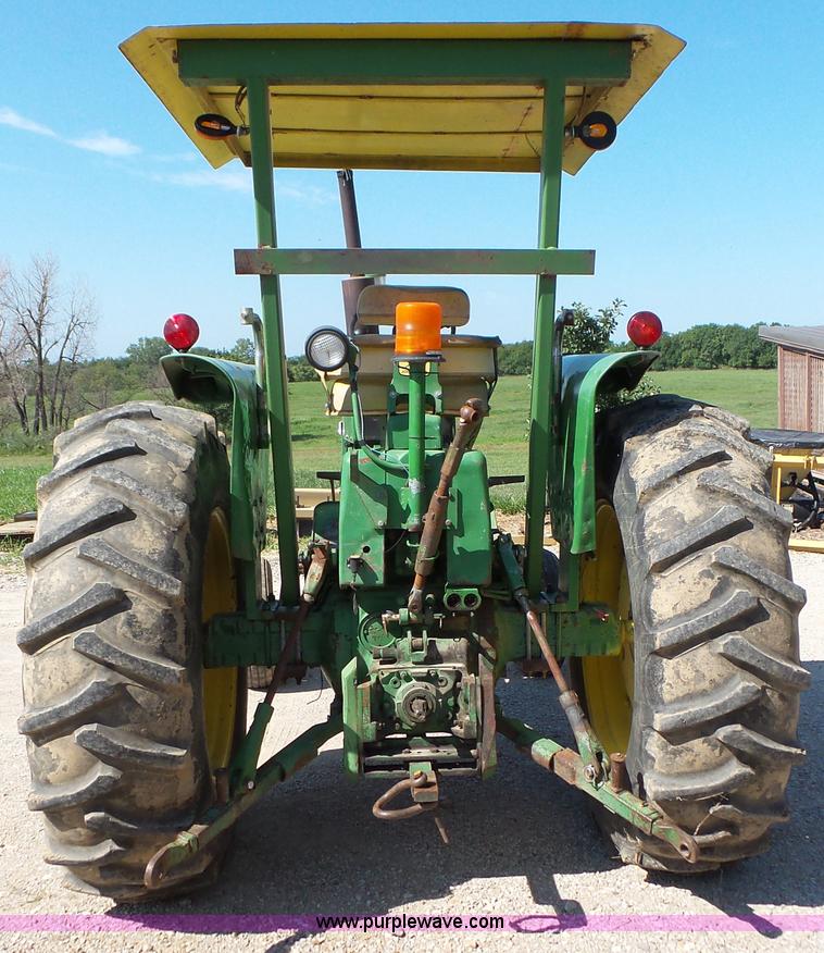 image for item DA8766 John Deere 3020 tractor