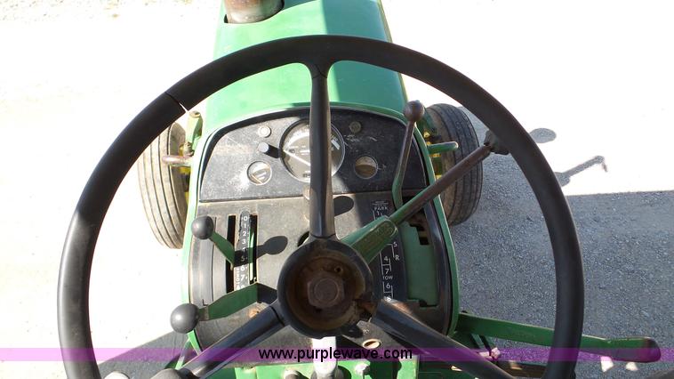 image for item DA8766 John Deere 3020 tractor