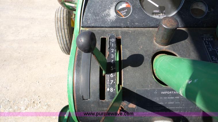 image for item DA8766 John Deere 3020 tractor