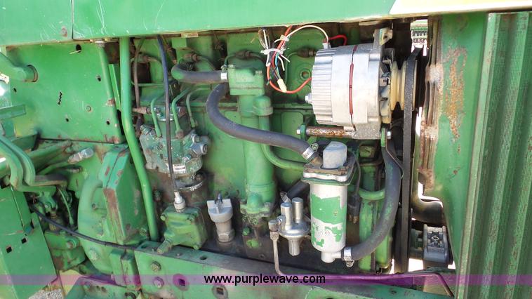 image for item DA8766 John Deere 3020 tractor