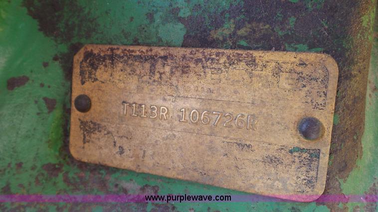 image for item DA8766 John Deere 3020 tractor