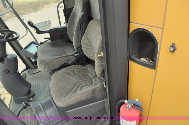 image for item G7472 2006 Lexion 580R combine