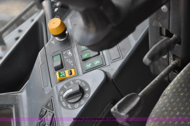 image for item G7472 2006 Lexion 580R combine