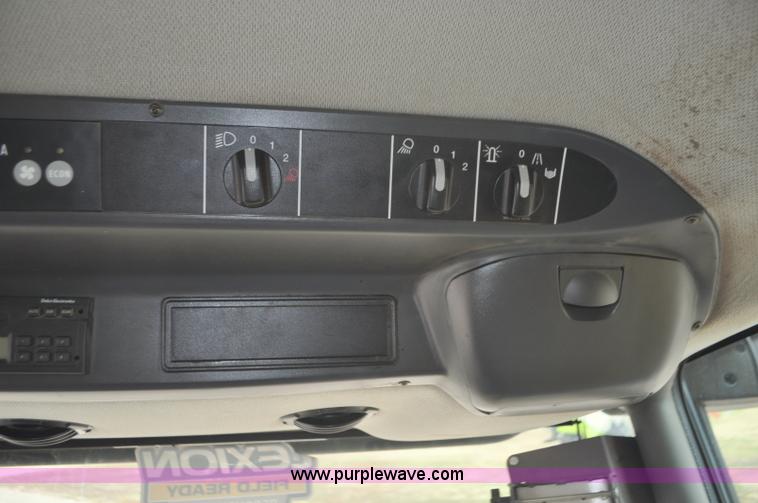 image for item G7472 2006 Lexion 580R combine