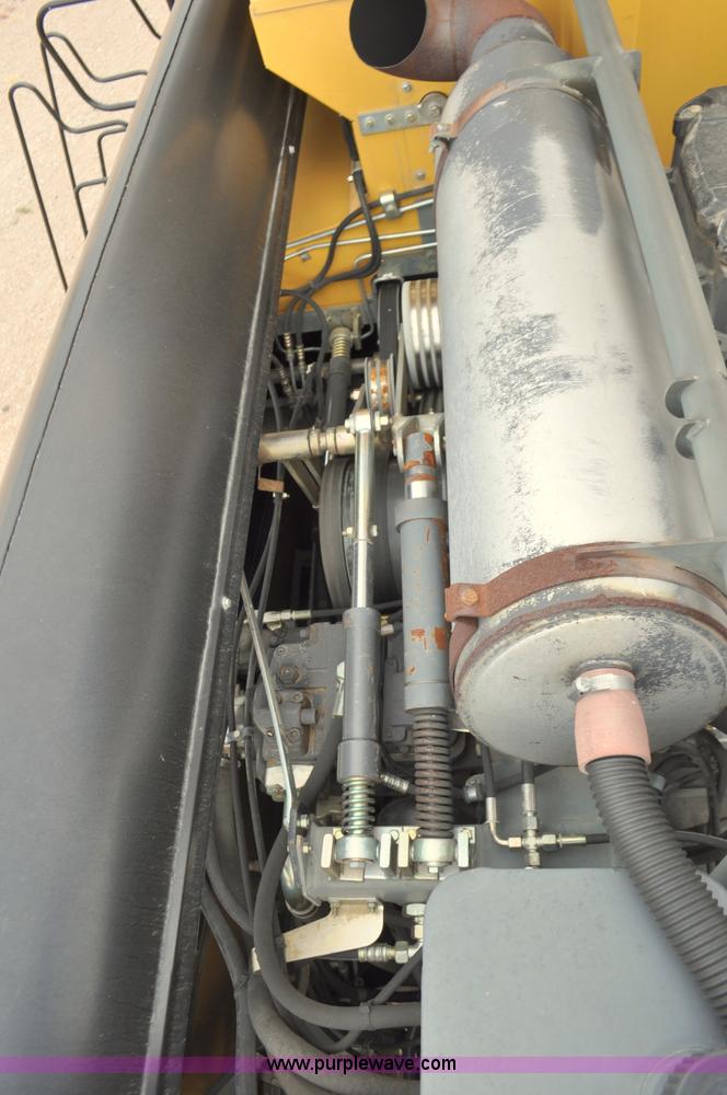 image for item G7472 2006 Lexion 580R combine