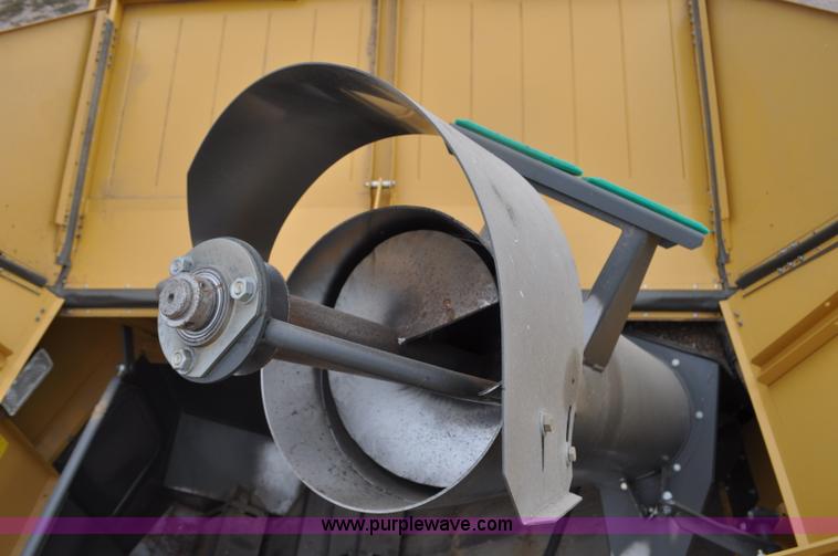 image for item G7472 2006 Lexion 580R combine